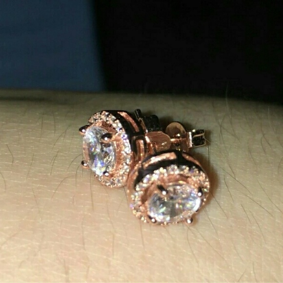 18k Rose Gold Diamond Cz Halo Stud Earrings - Picture 7 of 7
